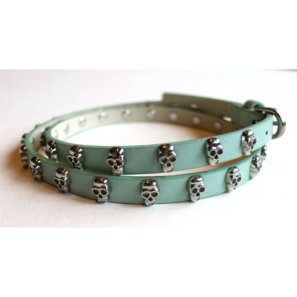 Skull Encrusted Light Green Skinny Belt UNUSED Medium 1/2 x 38 inches - Picture 5 of 10